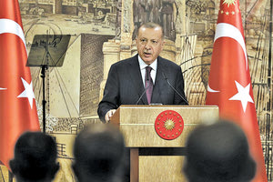 ο Τούρκος πρόεδρος, Ρετζέπ Ταγίπ Ερντογάν, μιλώντας σε εκδήλωση για τα νέα συστήματα και πλοία που ετοιμάζει να ρίξει στις θάλασσες η Τουρκία.