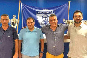 Οι κ. Χαλκιαδάκης, Μπαρμπαλιάς με τους παράγοντες του Ηροδότου