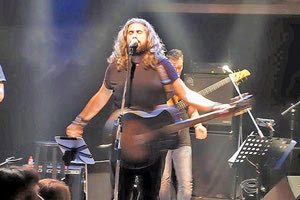 Ο Μάνος Παπαδάκης