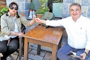 Με την επίτιμη διευθύντρια Αρχαιοτήτων, Δρ. Έφη Σαπουνά Σακελαράκη, που πραγματοποιεί ανασκαφές στη Ζώμινθο του Ψηλορείτη, συναντήθηκε ο περιφερειάρχης Κρήτης, κ. Σταύρος Αρναουτάκης.