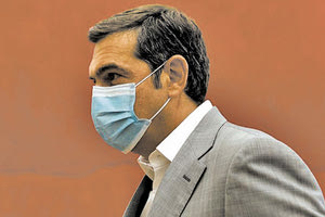 ο πρόεδρος του ΣΥΡΙΖΑ, Αλέξης Τσίπρας με μάσκα