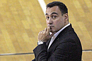 προπονητής για την Α1 βόλεϊ ΟΦΗ ο Άκης Φλαούνας