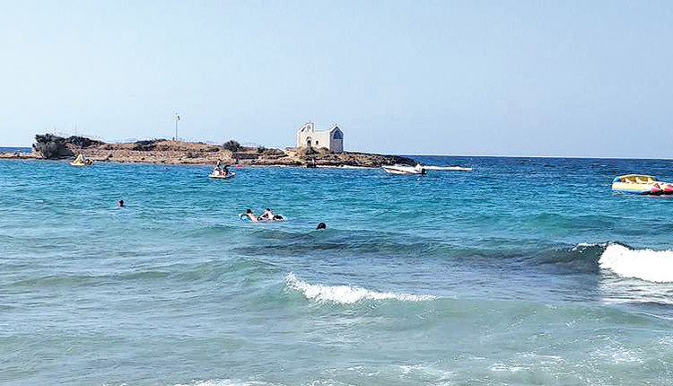 λίγο έλειψε να πνιγεί στην Κλωτζανή παραλία των Μαλίων