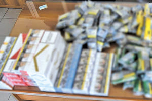 Διακινούσε λαθραίο καπνό και τσιγάρα