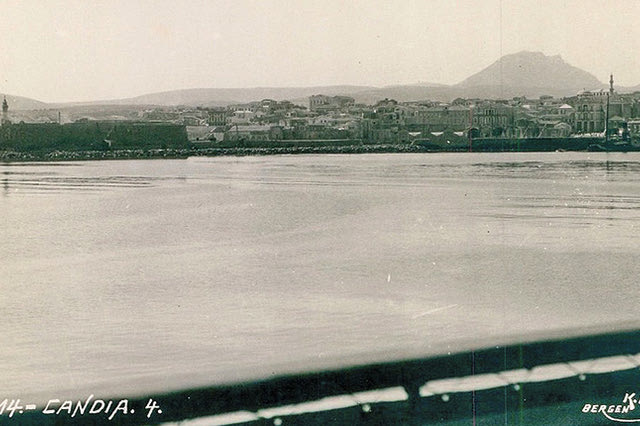 Η φωτογραφία της ημέρας: To Ηράκλειο και στο βάθος ο Γιούχτας το 1925