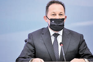 Ο κυβερνητικός εκπρόσωπος Στέλιος Πέτσας