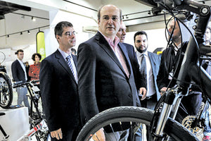 Ο υπουργός Περιβάλλοντος και Ενέργειας, Κωστής Χατζηδάκης για την ηλεκτροκίνηση