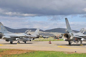 133 Σμηναρχία Μάχης στο Καστέλλ