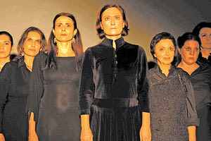 ΑΠΟ ΤΟ ΟΜΜΑ ΣΤΟΥΝΤΙΟ “Το Σπίτι της Μπερνάρντα Άλμπα”