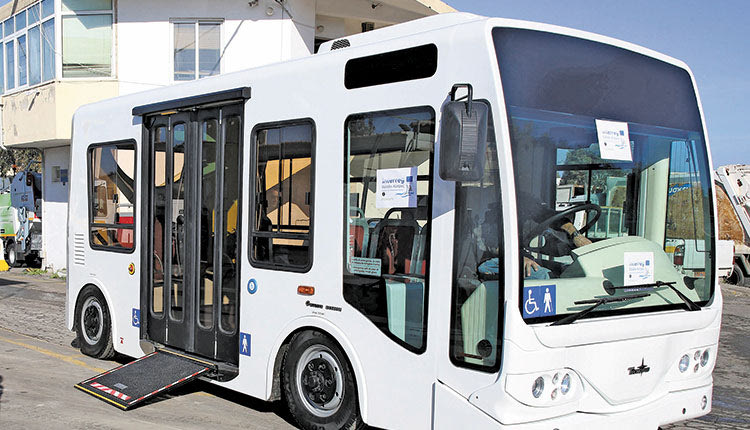 mini bus