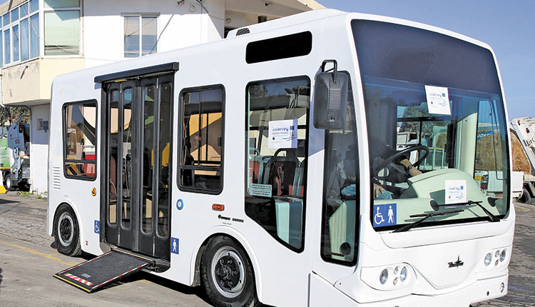mini bus