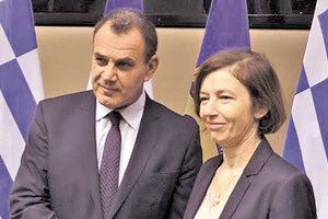 ο υπουργός Εθνικής Άμυνας, Νίκος Παναγιωτόπουλος είχε συνομιλία με την Γαλλίδα ομόλογό του Φλοράνς Παρλί