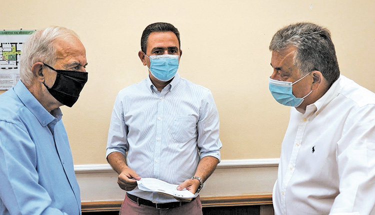 Με τον περιφερειάρχη και τον δήμαρχο Ηρακλείου συναντήθηκε χθες ο πρόεδρος του ΤΕΕ ΤΑΚ Μιχ. Χωραφάς