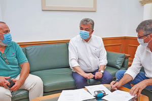 εργολαβία ύψους 1,29 εκ. ευρώ υπέγραψε ο περιφερειάρχης Κρήτης Σταύρος Αρναουτάκης, προκειμένου να προχωρήσει συντήρηση του ηλεκτροφωτισμού του Εθνικού Δικτύου στις Περιφερειακές Ενότητες Χανίων και Ρεθύμνου