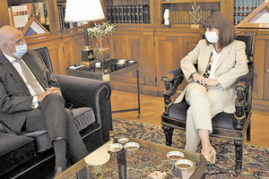 Από τη χθεσινή συνάντηση Δένδια-Σακελλαροπούλου