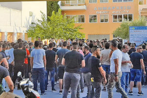 Πριν το Τυμπάκι οι... διαδηλωτές συναντήθηκαν στον Δήμο Φαιστού