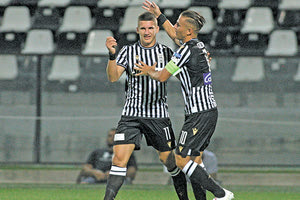 ΠΑΟΚ: Ο Τζόλης πανηγυρίζει με τον Πέλκα