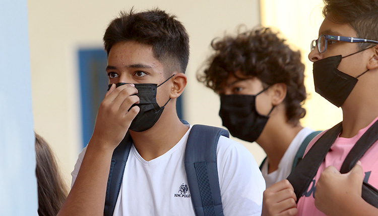 Η χρήση μάσκας από τα παιδιά μαθητές