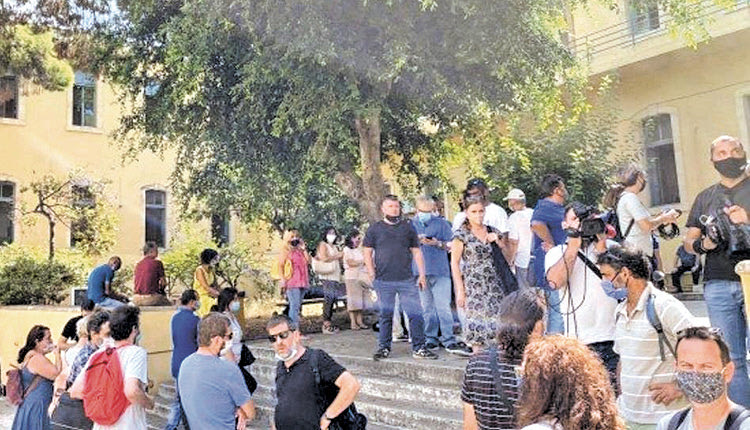 Στο μονομελές πλημμελειοδικείο Χανίων, όπου οδηγήθηκε με την διαδικασία του αυτοφώρου, ο 40χρονος γονέας μαθητή που βιαιοπράγησε σε βάρος καθηγητή του σχολείου