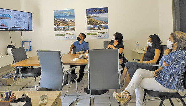 ενημέρωση έγινε μέσω τηλεδιάσκεψης χθες από εκπροσώπους των εταιριών για το πρόγραμμα έρευνας και εκμετάλλευσης των υδρογονανθράκων της Κρήτης