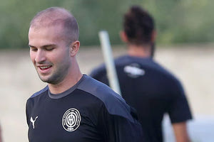 Ζοάο Φιγκειρέντο με την φανέλα του ΟΦΗ