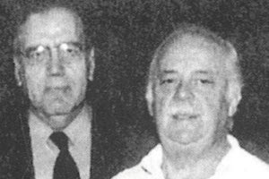 Ο κ. Στασινάκης με τον Γιώργο Μπίζο, φίλο και δικηγόρο του Νέλσον Μαντέλα