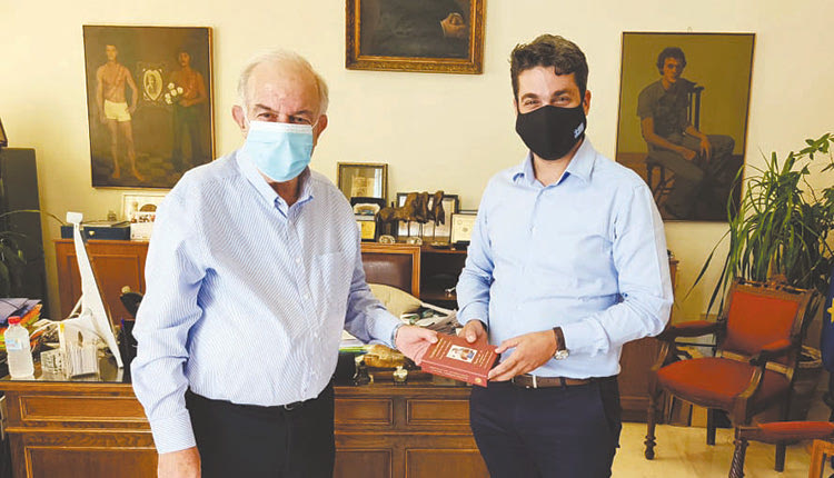 Στη Λότζια ο δήμαρχος Χανίων Παναγιώτης Σημανδηράκης με τον δήμαρχο Ηρακλείου Βασίλη Λαμπρινό