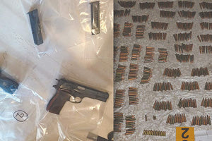 τα κατασχεθέντα από τη γιάφκα στο Κουκάκι