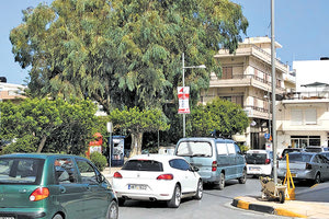 κυκλοφοριακή ασφυξία στην πλατεία Σινάνη