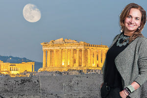 Τον νέο φωτισμό της Ακρόπολης επιμελήθηκε η Ελευθερία Ντεκώ