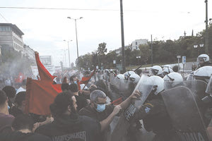 Επεισόδια και διαδηλώσεις κοντά στην Αμερικανική Πρεσβεία στην Αθήνα