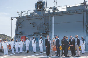 Κοινή επίσκεψη στη στρατιωτική Βάση της Σούδας στην Κρήτη πραγματοποίησαν ο υπουργός Εξωτερικών των Ηνωμένων Πολιτειών Μάικ Πομπέο και ο πρωθυπουργός Κυριάκος Μητσοτάκης. 