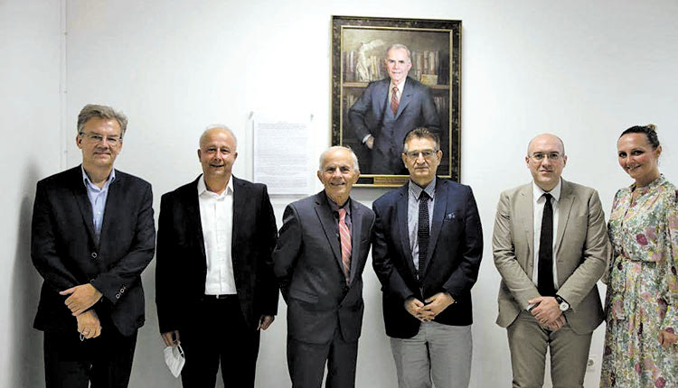 Το πιο θερμό χειροκρότημα για τον καθηγητή Β. Ζαννή