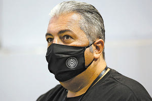 Ο Μιχάλης Μπούσης