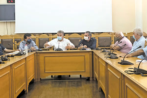 Συνάντηση εργασίας για το συνεχιζόμενο πρόγραμμα δακοκτονίας στην Περιφέρεια Κρήτης