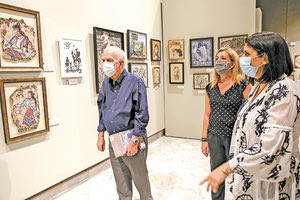 Tις «Ψηφιδογραφίες», την έκθεση ψηφιδωτών του Εργαστηρίου του Συλλόγου Μικρασιατών Κρήτης «Ο Άγιος Πολύκαρπος επισκέφθηκε ο δήμαρχος Ηρακλείου Βασίλης Λαμπρινός