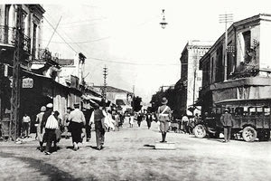 Η φωτογραφία της ημέρας: Το Μεϊντάνι στο Ηράκλειο λίγο μετά την Κατοχή