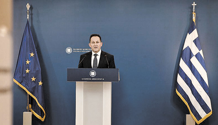 ο κυβερνητικός εκπρόσωπος, κ. Στέλιος Πέτσας, στην καθημερινή ενημέρωση των δημοσιογράφων