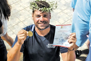 χρυσό μετάλλιο ο Πέτρος Γαληνάκης στους Πανελλήνιους Αγώνες με την ονομασία «Κύπελλο Αθλητικής Ναυαγοσωστικής Ελλάδος 2020»