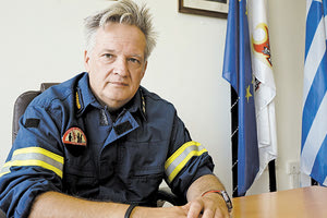 O Συντονιστής Πυροσβεστικής Βορείου-Νοτίου Αιγαίου και Κρήτης Υποστράτηγος Γιάννης Σταμούλης