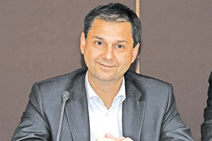 ο υπουργός Τουρισμού κ. Χάρης Θεοχάρης