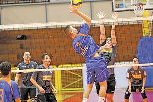 ΒΟΛΕΪ: Στιγμιότυπο από το παιχνίδι των εφήβων ΓΕΗ-ΟΦΗ