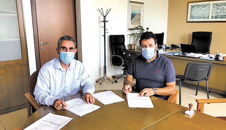 Από την υπογραφή της σύμβασης Εργαστηρίου Αξιοποίησης Φυσικών Πόρων και Γεωργικής Μηχανικής» του Τμήματος Γεωπονίας στο ΕΛ.ΜΕ.ΠΑ