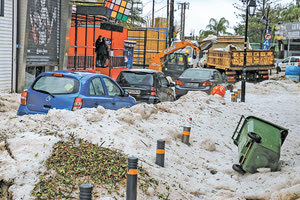 ΤΟ ΧΑΛΑΖΙ ΣΤΑ ΜΑΛΙΑ ΞΕΠΕΡΑΣΕ ΤΟ… ΜΕΤΡΟ ΚΑΙ ΚΑΘΕ ΠΡΟΗΓΟΥΜΕΝΟ
