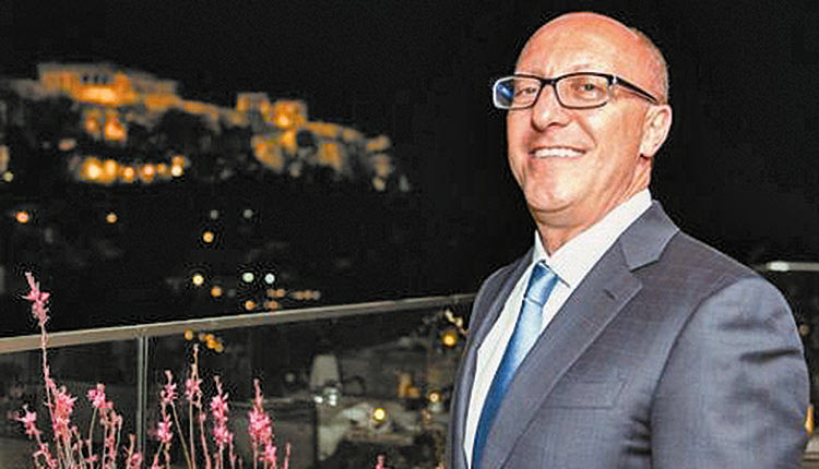 ο Έλληνας καθηγητής Ιατρικής στο Χάρβαρντ Στέφανος Καλές