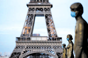 Παρίσι με τον κοροναϊό