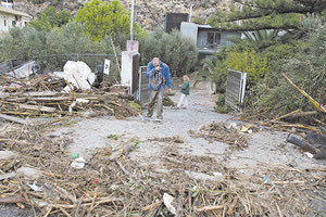 καταστροφές από την κακοκαιρία στον Καρτερό