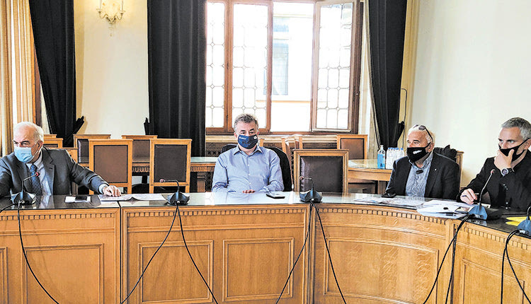 στο τραπέζι του διαλόγου μεταξύ του περιφερειάρχη Κρήτης Σταύρου Αρναουτάκη και του Δημάρχου Ηρακλείου Βασίλη Λαμπρινού