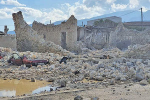 Μεγάλες οι καταστροφές στη Σάμο από τα 6,7 Ρίχτερ