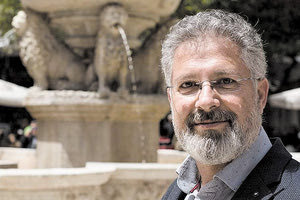 Ο Δημοσθένης Μαράκης, μέλος  και “ψυχή“ της ομάδας “ In libro vita, δώστε στο βιβλίο ζωή“